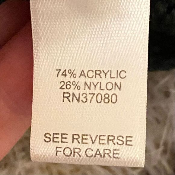 Cato Soft Fuzzy Boho Sweater Vest Womens Size Large Longer Length Tribal Pattern - Picture 5 of 6